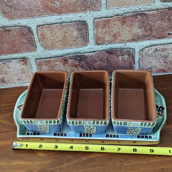 4 piece condiments stoneware serving set - Picture 4 of 7